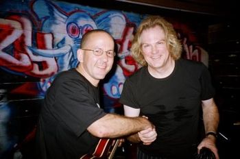 Meeting the great John Jorgenson of the Hellecasters (and founder of the Desert Rose Band) at the Crazy Elephant, Singapore

