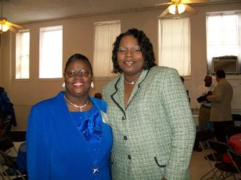 Pat Artison (Bell Singers) & Felicia (Melodic Truth) at AGQC Luncheon 01/08
