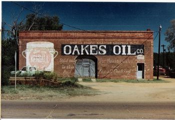 Oakes Oil. Marion, Alabama, c. 1989.
