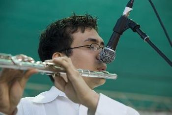 Daniel Riera, flutist, at San Jose Jazz Festival 2006<br><small>Photography: Tom Ehrlich</small>

