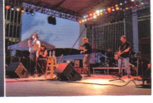 Live at The Empire Plaza in Albany, NY: Red Beaumont, guitar; Frank Orsini, fiddle; Dale Haskell, drums; Jeff Sohn, bass
