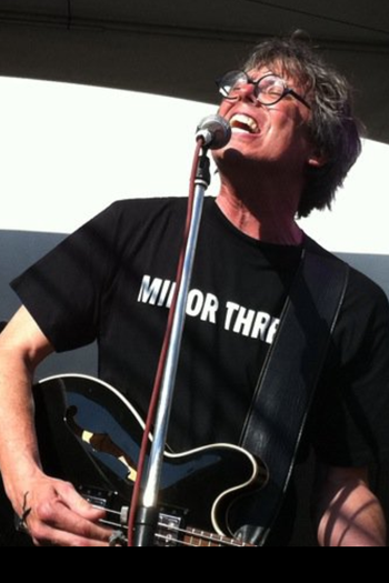 Playing before Deer Tick in a spiffy new Minor Threat shirt.
