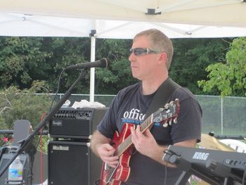 Jeff with the band at the Greenbriar Comunity Association Pool, 9/4/2011.
