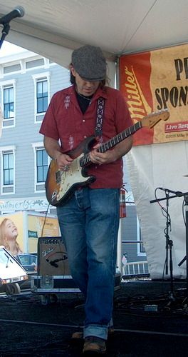 Heath De Fount-Haberlin live at the 32nd Annual Union Street Festival in San Francisco, California.
