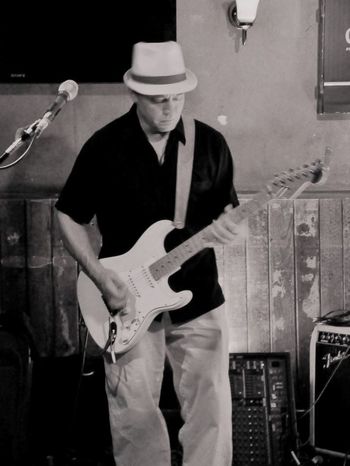 Joe Goltz, Guitar
