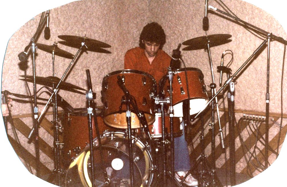 Rick Richards getting ready to record, Wooden Studios, November 1981