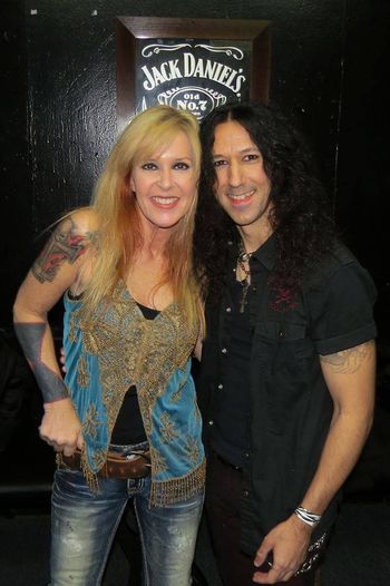 Rob meets one of his heroes...the original Runaway, Lita Ford!
