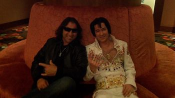 Gustavo & a cool Elvis Tribute Artist (C)AIP 2012
