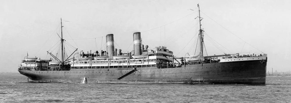 SS Regina d' Italia (Queen of Italy) - Lloyd Sabaudo Lines