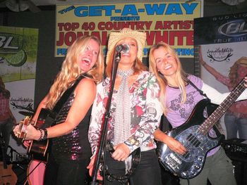 Live.... from the Get-A-Way Lounge, Piketon OH!!!!  