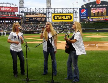 Chicago White Sox-National Anthem!
