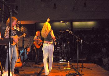 Gettin' the crowd into it by shooting some JW t-shirts off!  