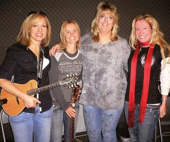 Tammy from WDIC and the gals, Clintwood VA!!!!
