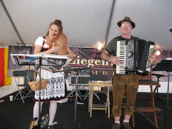 The Autoharp makes its debut in Tomball, spring 2011
