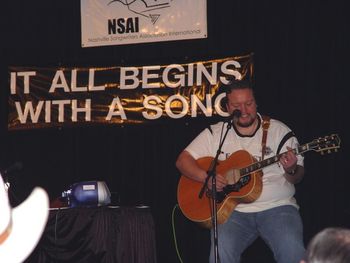 Cliff appearing at an NSAI Songwriter's Workshop.
