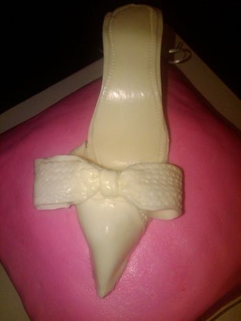 Fondant shoe - Cinderella's slipper
