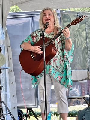 Lisa Jeanette at the Philadelphia Folk Festival August 19, 2022
