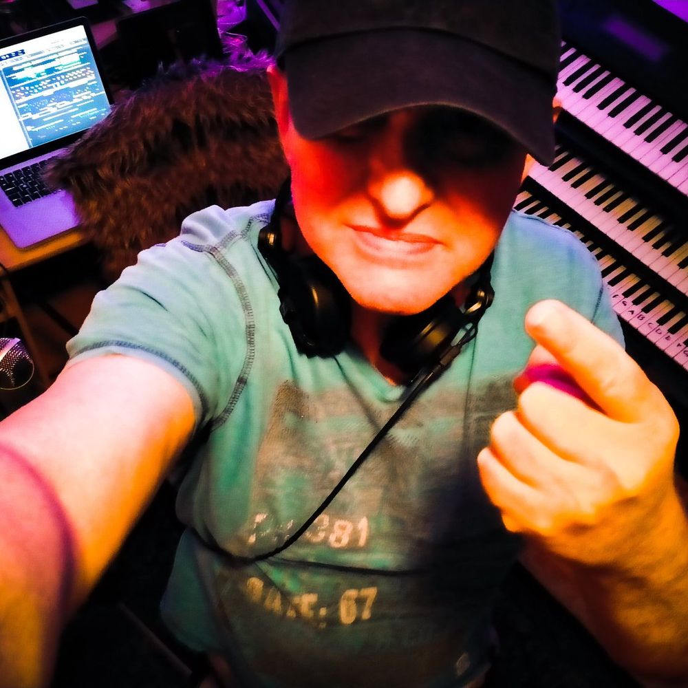 Brad Grobler | Music producer | Singer-songwriter |Mixing & Mastering