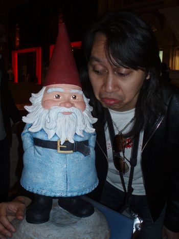 The travelocity gnome tells me what he did last nigt in Vegas.
