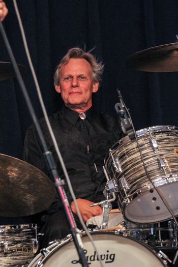 Bob "Shakin'" Aiken - Drummer extraordinaire
