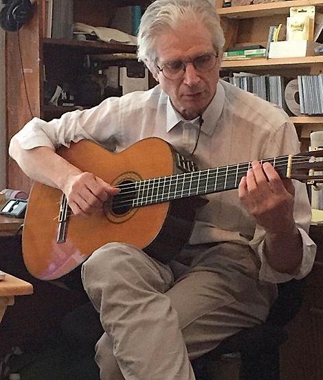 Richard Boukas presenting his comprehensive lecture on Brazilian guitar.