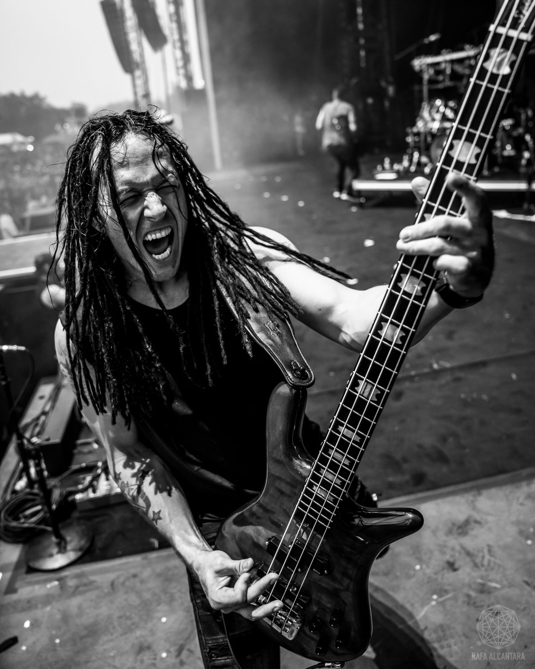 bass player for disturbed