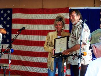 Connie Lee inducted into Traditional Country Music Hall of Fame, 2006.

