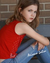 Ariana Jalia - 20201 - Signed Official Press Photo - Singer-Songwriter 2