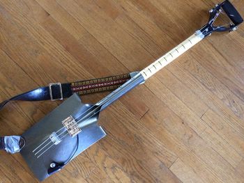 3-String Shovelcaster by Richard Newland
