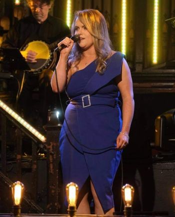 Emma on stage during the opening show of the 2021 series of Glór Tíre.
