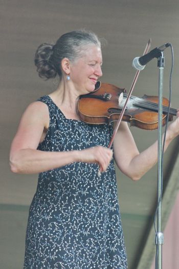 A great fiddler, Michele Vance with The Sheppard Brothers
