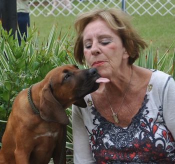 LOTS of kisses for Grandma!
