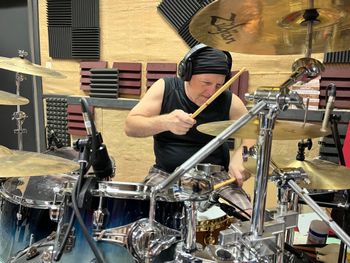 Wesley Pryor-Serious Drumming!!

