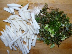 Fermenting cabbage and other vegetables - turnip and common purslane