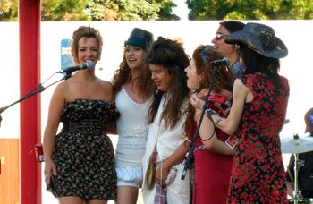 Anna Sacks, Kim Manning, Victoria Williams, Lisa Bethke, Meaghan Owens, & melaniejane - photo by Abi Bethke
