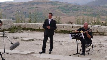 Gari performing on "Sicily with Aldo and Enzo" for UKTV's Good Food channel.
