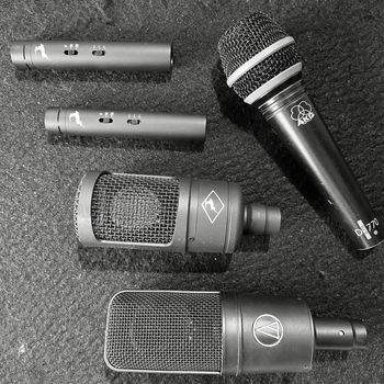Microfoons in verschillende smaken, inclusief modelling technology.
