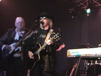 MM performing "At The Crossroads" live
