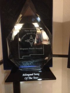 The Black Pearl Award for Bilingual Song of The Year!
