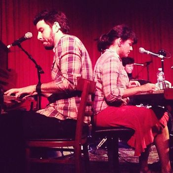 Dualing pianos with Norah Jones at Hotel Cafe in LA
