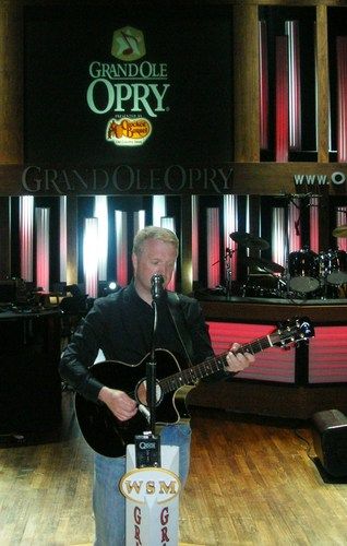 Colin on stage at the Grand Ole Opry 1st August 2009
