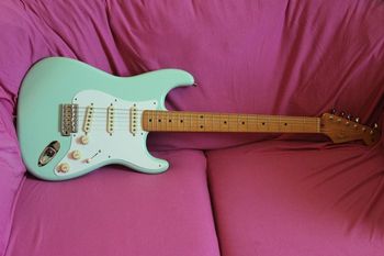 (09/24/2013) This was one of the most recent guitars I acquired. It is a 50s reissue mexican Fender Strat. I switched out the pickups to Seymour Duncans. It had APS-2s in the neck and middle and a Twanger Banger in the bridge. Just a great playing Strat that has a bit of a Tele vibe to it.

